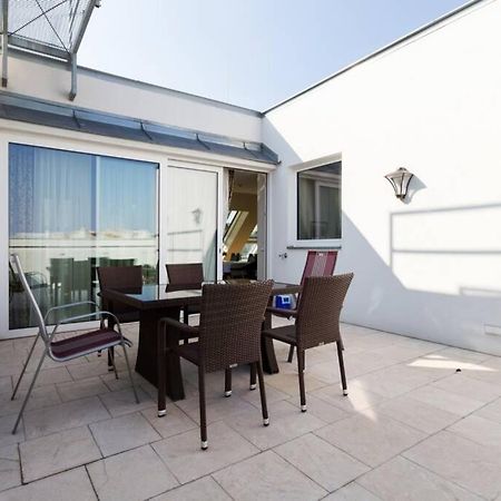 Grosses Penthouse #12 Mit Terrasse Und Aussicht Apartment Vienna Luaran gambar