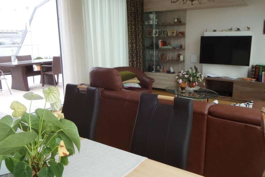 Grosses Penthouse #12 Mit Terrasse Und Aussicht Apartment Vienna Luaran gambar